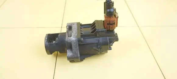 Alfa Romeo Giulietta EGR thermostat 55229740 4HTR7