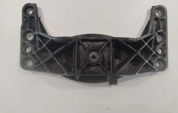 BMW 5 E60 E61 Generator/alternator bracket 13992010