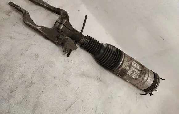 Land Rover Range Rover Sport L494 Air suspension front shock absorber DBLA3C285CE