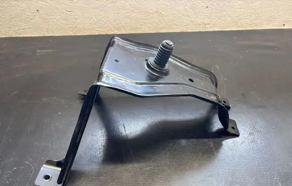 Audi A6 C7 Spare wheel mounting bracket 4G0802715 4G0802771