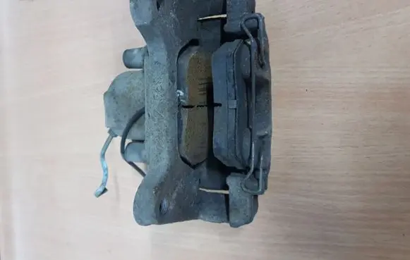 Audi A6 S6 C6 4F Front brake caliper