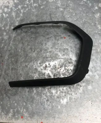 Front bumper splitter molding