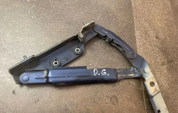 Volkswagen New Beetle Tailgate/trunk/boot hinge 1C0827302G