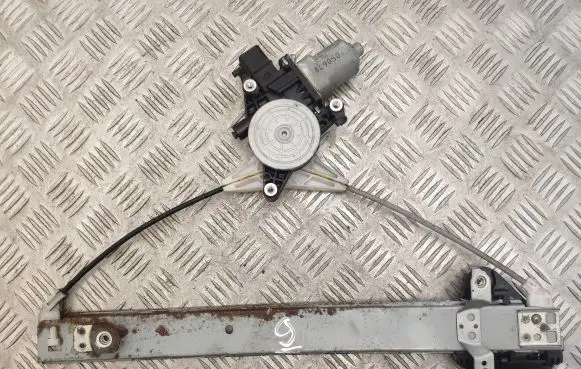 Subaru Forester SH Rear window lifting mechanism without motor