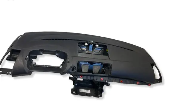 BMW 1 E81 E87 Dashboard 2484616 P0101575