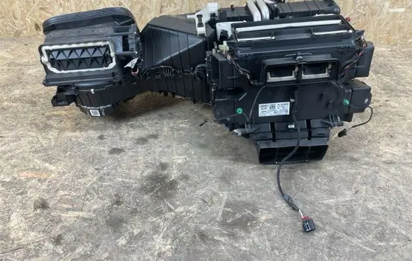 Audi A5 8T 8F Interior heater climate box assembly 8K2820005
