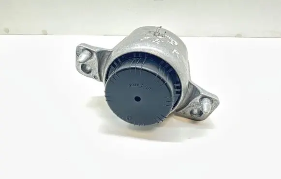 Jaguar XE Engine mount bracket 