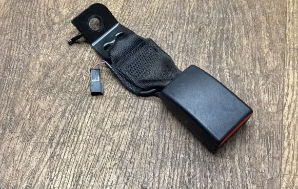 BMW 2 F22 F23 Rear seatbelt buckle 7408949 630793800A 23022018