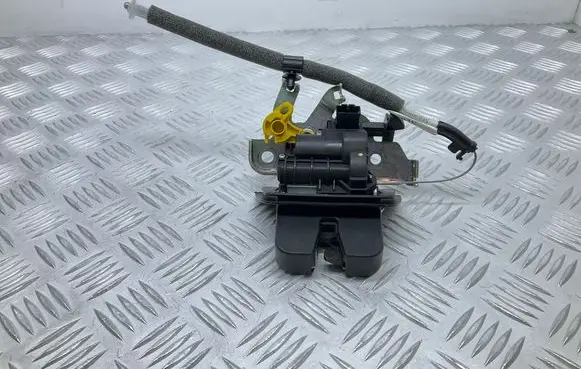 Audi A4 S4 B9 Tailgate/trunk/boot lock/catch/latch 4M0827506B 8W9827535