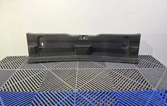 Toyota Auris E180 Trunk/boot sill cover protection 6471602120