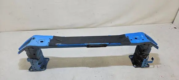 Ford Focus Front bumper cross member AM6Z5810852E 2439074