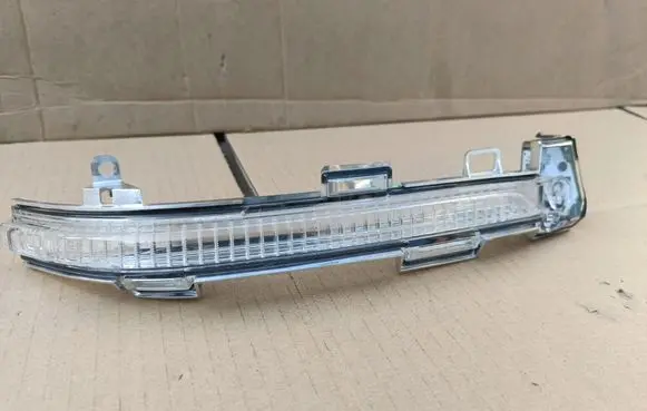 Volkswagen ID.4 Mirror indicator light 
