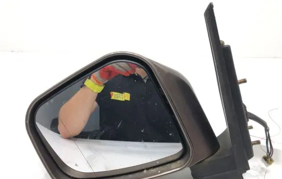 Front door electric wing mirror