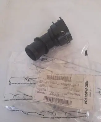 Volkswagen Jetta VI Thermostat/thermostat housing 5Q0122291AA