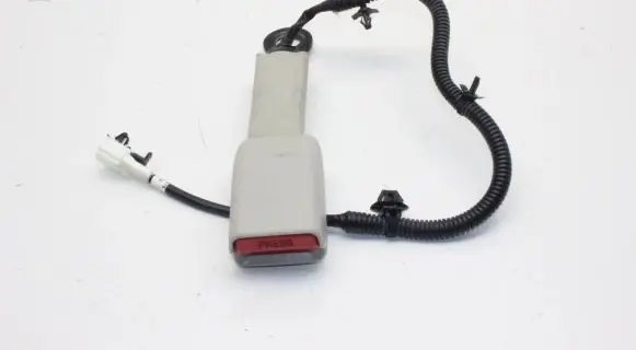 Infiniti Q50 Front seatbelt buckle