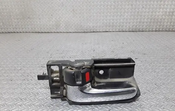 Toyota Corolla Verso E121 Front door interior handle