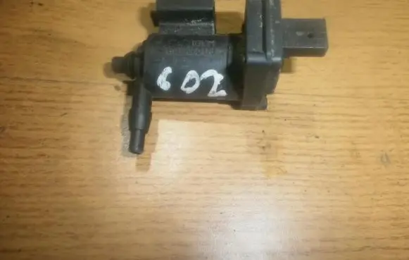 Mercedes-Benz CLK A209 C209 Turbo solenoid valve a2038000178