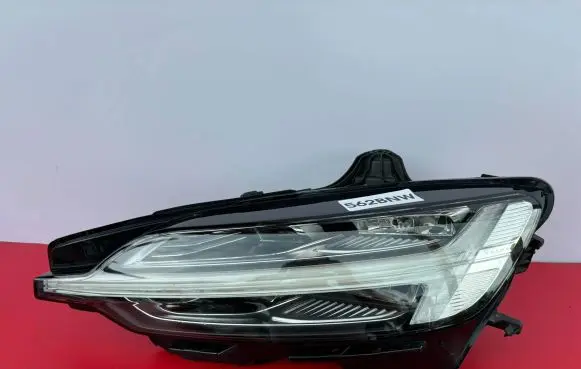 Volvo S60 Headlight/headlamp 32365339