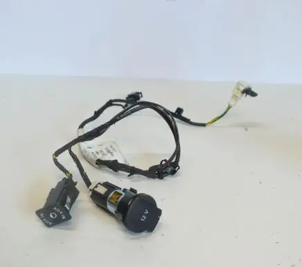 Volkswagen Tiguan AUX in-socket connector 5N0971641