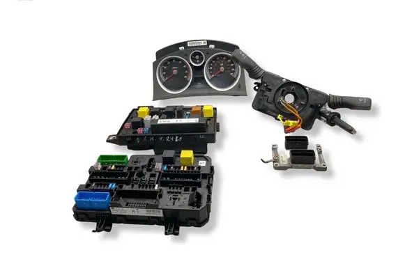 Opel Astra H Engine ECU kit and lock set 0261208396 1039S10560 55558787
