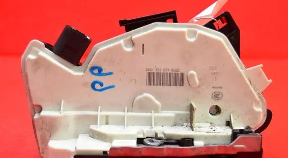 Skoda Citigo Front door lock 1S1837016C