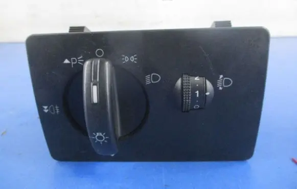 Ford Focus C-MAX Other devices 4M5T13A024LA