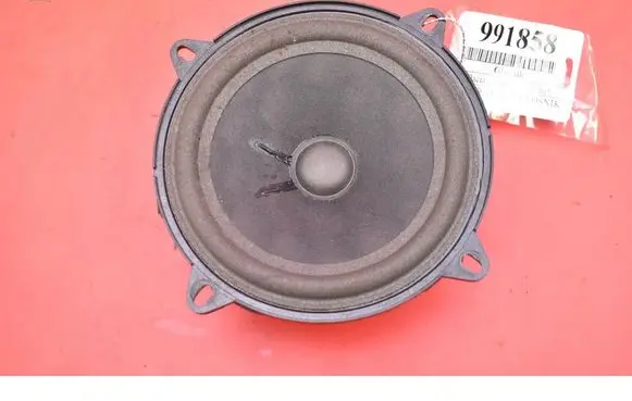 Dacia Duster Subwoofer speaker 