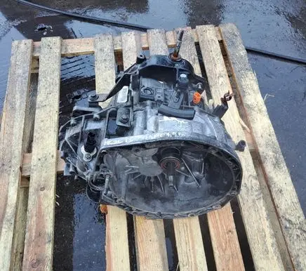 Renault Trafic II (X83) Manual 4 speed gearbox 7107491