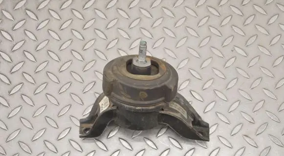 Engine mount bracket