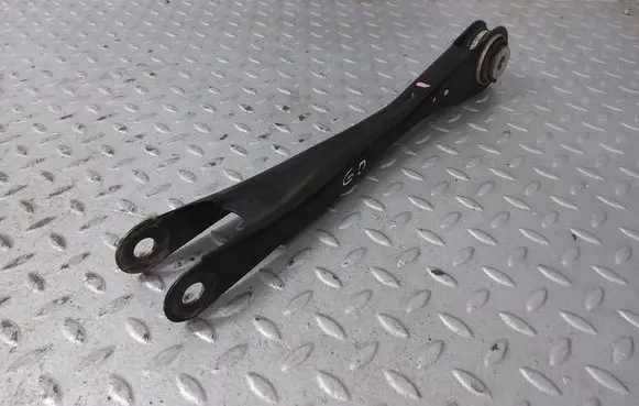 BMW XM Rear upper control arm/wishbone 6878037 33306878037
