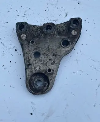 Skoda Roomster (5J) Engine mounting bracket 6Q0199185T