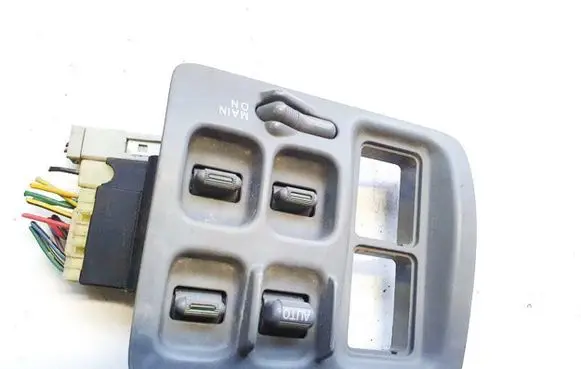 Honda CR-V Electric window control switch m17432