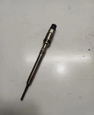 Volkswagen Golf VII Glow plug 03L905061H