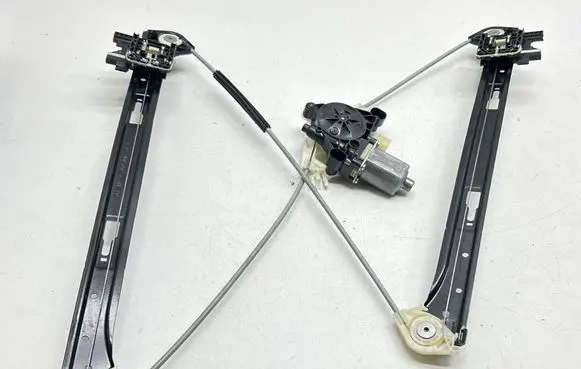 Porsche Macan (95B) Front door window regulator with motor 95B837461A 0130822077 E850202101