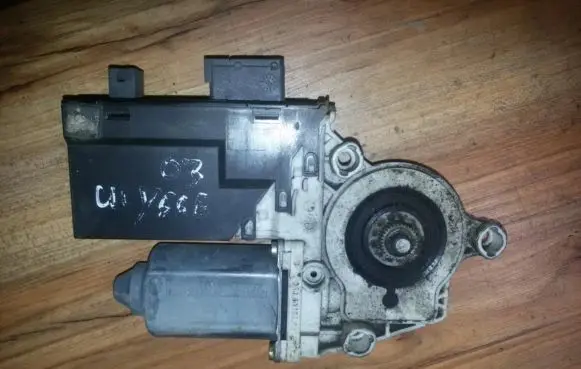Fiat Ulysse Front door window regulator motor 