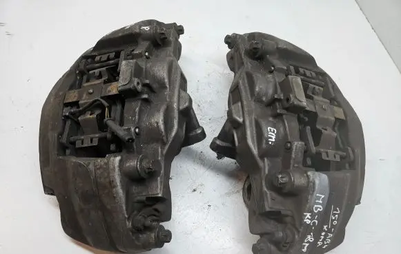 Mercedes-Benz C W205 Front brake caliper