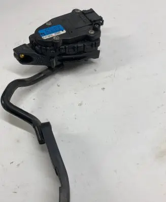 Ford Galaxy Accelerator throttle pedal YM219F836FA 6PV00777002