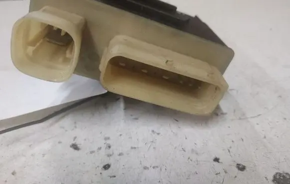 Peugeot 308 Coolant fan relay 0180109543 3662570880