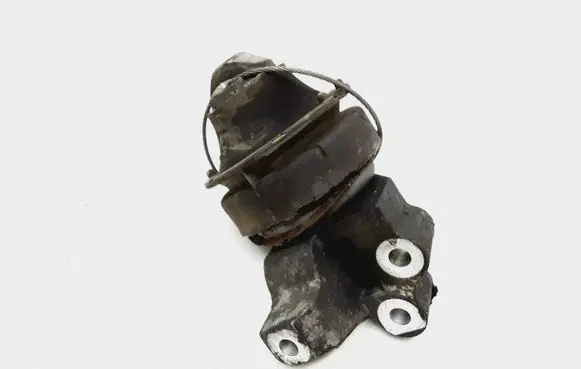 Volvo XC90 Engine mount bracket 30778953