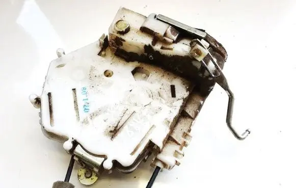 Honda FR-V Rear door lock