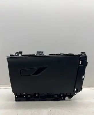 BMW X1 U11 Glove box set T0546371 2607192X