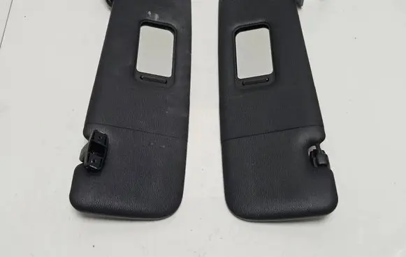 BMW 1 E82 E88 Sun visor 7139448