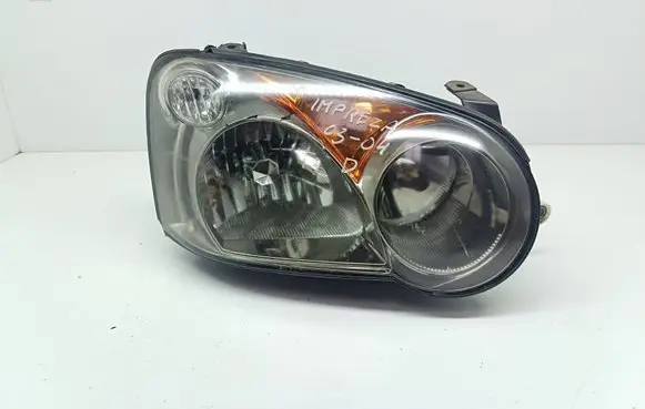 Subaru Impreza II Headlight/headlamp 1090038 1721