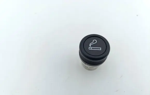 Maserati Ghibli Cigarette lighter front 
