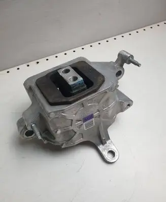 Hyundai Tucson IV NX4 Engine mounting bracket 21C02M56