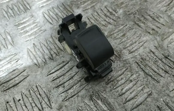 Toyota Urban Cruiser (XP110) Electric window control switch 1928293
