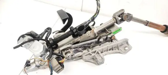 Ford Focus Steering wheel axle 4M513C529FD 4M51-3C529-FD