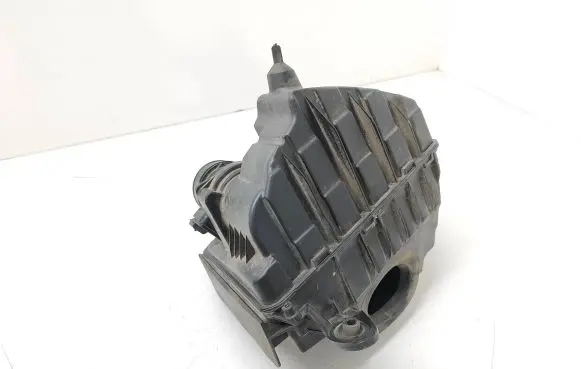Renault Scenic III - Grand scenic III Air filter box 8200947663 1032331S03 8200820922