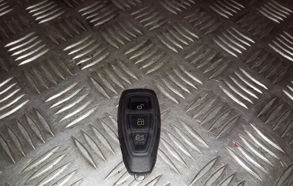 Ford Kuga II Ignition key/card 