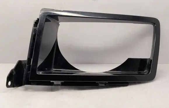 Land Rover Defender Under headlight/headlamp trim L8B213C025A